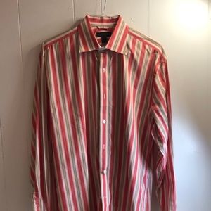 Great shirt for a fall night out.